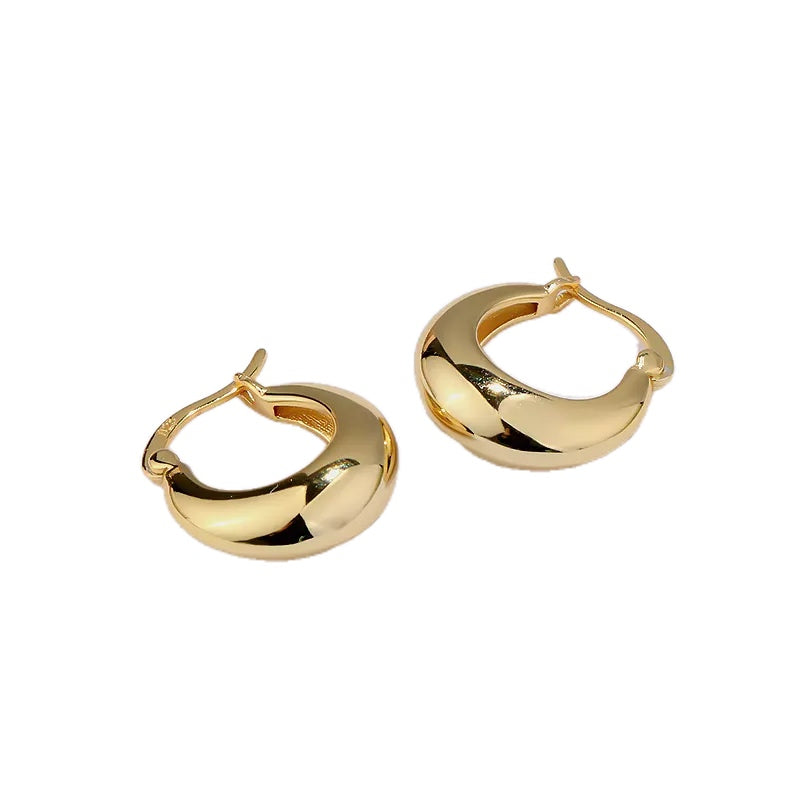 CLASSY GOLD EARRINGS